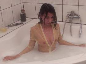 Milk bath in latex!