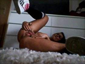 Vorschaubild vom Privatporno mit dem Titel "SneakerWixxen im ÖlBody !!!! Eskalation Vorprogrammiert !" von MOONLIGHT15