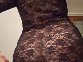 Plump ass in a lace dress