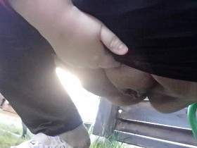 piss in the garden
