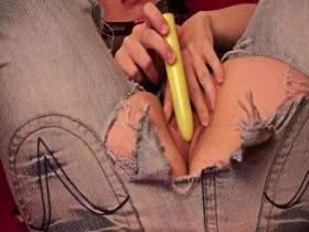 Vorschaubild vom Privatporno mit dem Titel "Durch die geile Jeans gefickt" von Miss-United