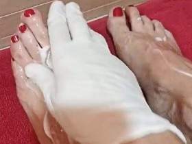 Apply cream to feet