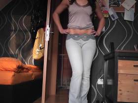 Vorschaubild vom Privatporno mit dem Titel "Welche magst du" von nylon_schlampe