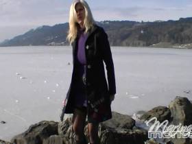 Vorschaubild vom Privatporno mit dem Titel "Am aussichtspunkt GEPISST" von marinamontana