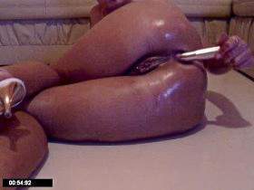 Vorschaubild vom Privatporno mit dem Titel "Anal mit dem silbernen Arschstopfer" von AssAngel22