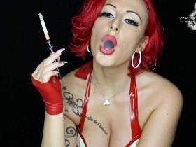 Vorschaubild vom Privatporno mit dem Titel "BEST SMOKING! Der BESTE Smoking-CLIP den du je gesehen hast!" von CherieNoir