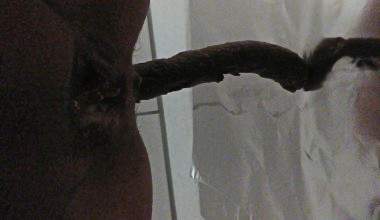 Riesenkackwurst mit Handy gefilmt