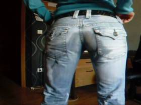 Vorschaubild vom Privatporno mit dem Titel "Nasse jeans" von nylon_schlampe