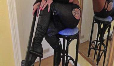 Domina Clip: Lack, Leder, Stiefel