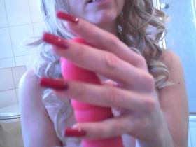 Vorschaubild vom Privatporno mit dem Titel "Meine Pornokrallen" von EvilBitch