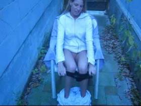 My friend Nina has waxed outside outdoor