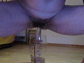 Vorschaubild vom Privatporno mit dem Titel "Pipi" von kgssusan