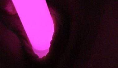 Pink-Neon-Leucht-Fotze!