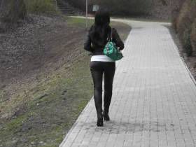 Vorschaubild vom Privatporno mit dem Titel "Lederwalk" von nylon_schlampe