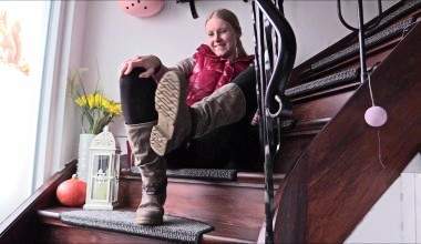 Homecoming - Du leckst meine Stiefel und darfst wichsen!