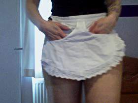 Vorschaubild vom Privatporno mit dem Titel "Geile Putzmaus zeigt sich" von EvilBitch