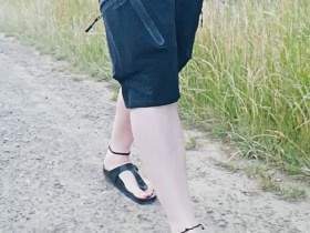 Short walk in the white underpants