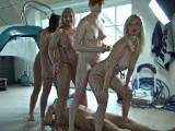 Family of Porn on Tour! Extrem Orgien im Urlaub! Teil 1