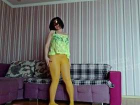 Shit in yellow nylon tights