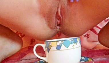 in meine Tasse gepisst
