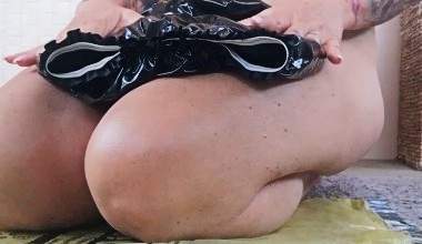 Users MASKE mit KACKE und PISSE versauen TEIL 1