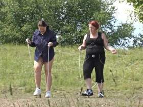 Two horny lesbians jump rope
