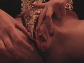 Vorschaubild vom Privatporno mit dem Titel "Liebeskugeln mit Muschisaft" von MeliDeluxe