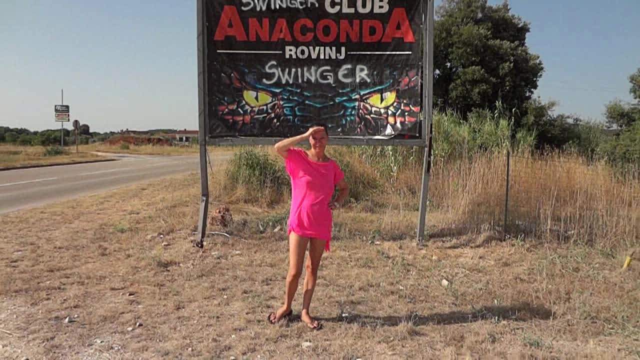 Club anaconda swinger Description. 