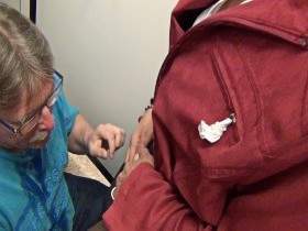 Vorschaubild vom Privatporno mit dem Titel "NS-Treffen in der Umkleide" von Xenia-Style