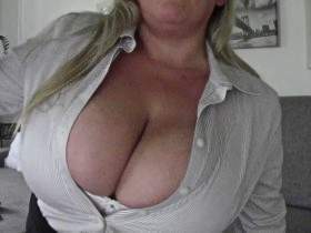 Simply : the best tits