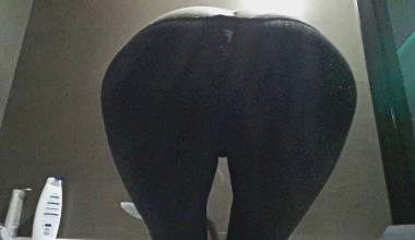 Glänzende Strumpfhose Poop