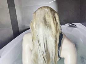 Shampoo Wet Hair