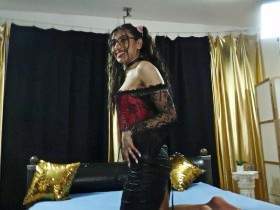 Desi, probably the hottest Pakistani cum slut in the world