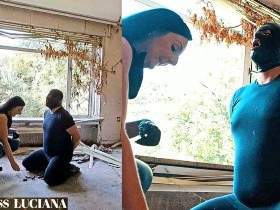 Zähneputzen mit frischer Scheiße