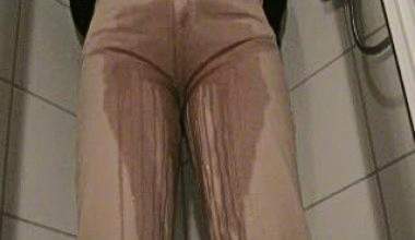 Teil 1 In die Hose gepisst O-Ton