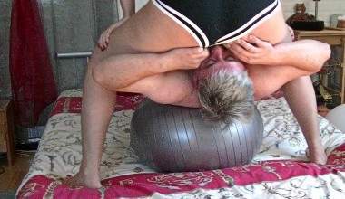 GYM Ball Action 2