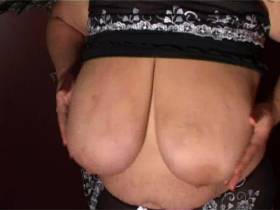 Vorschaubild vom Privatporno mit dem Titel "Busenschaukeln" von Traumbusen