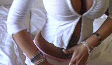Mädchenoutfit mit Schmuck