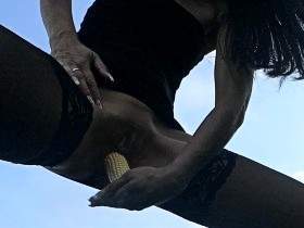 Vorschaubild vom Privatporno mit dem Titel "Die Herausforderung - Perverser MaiskolbenFick-Gnadenlos Reingehämmert" von MOONLIGHT15