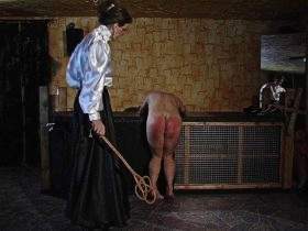 Vorschaubild vom Privatporno mit dem Titel "Teppichklopfer" von SMBoy