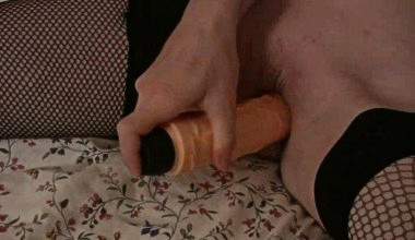 Dildospiele im Bett