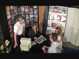 Vorschaubild vom Privatporno mit dem Titel "Das etwas andere Reisebüro!!" von diegeileanita