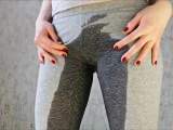 IN DIE LEGGINGS GEPISST