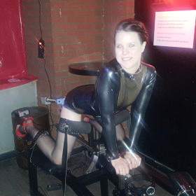 Kinky-ana - Erfahrene MILF (37) MILF aus Deutschland