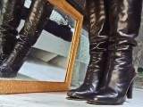 Toe Tapping Boots Wrinkles