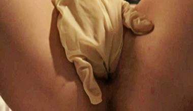 Der Latexhandschuh Fick