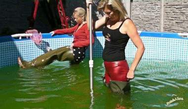 Mit Christina in Waders im Outdoor Pool