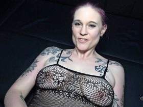 Mud-Pushing and Extreme Mass Insemination with Slave Yuri