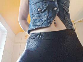 Vorschaubild vom Privatporno mit dem Titel "Geile Titten in geiler Jeansweste" von EvilBitch