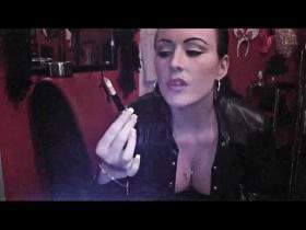 Vorschaubild vom Privatporno mit dem Titel "Arroganter Brainfuck - Du wirst süchtig!" von CherieNoir